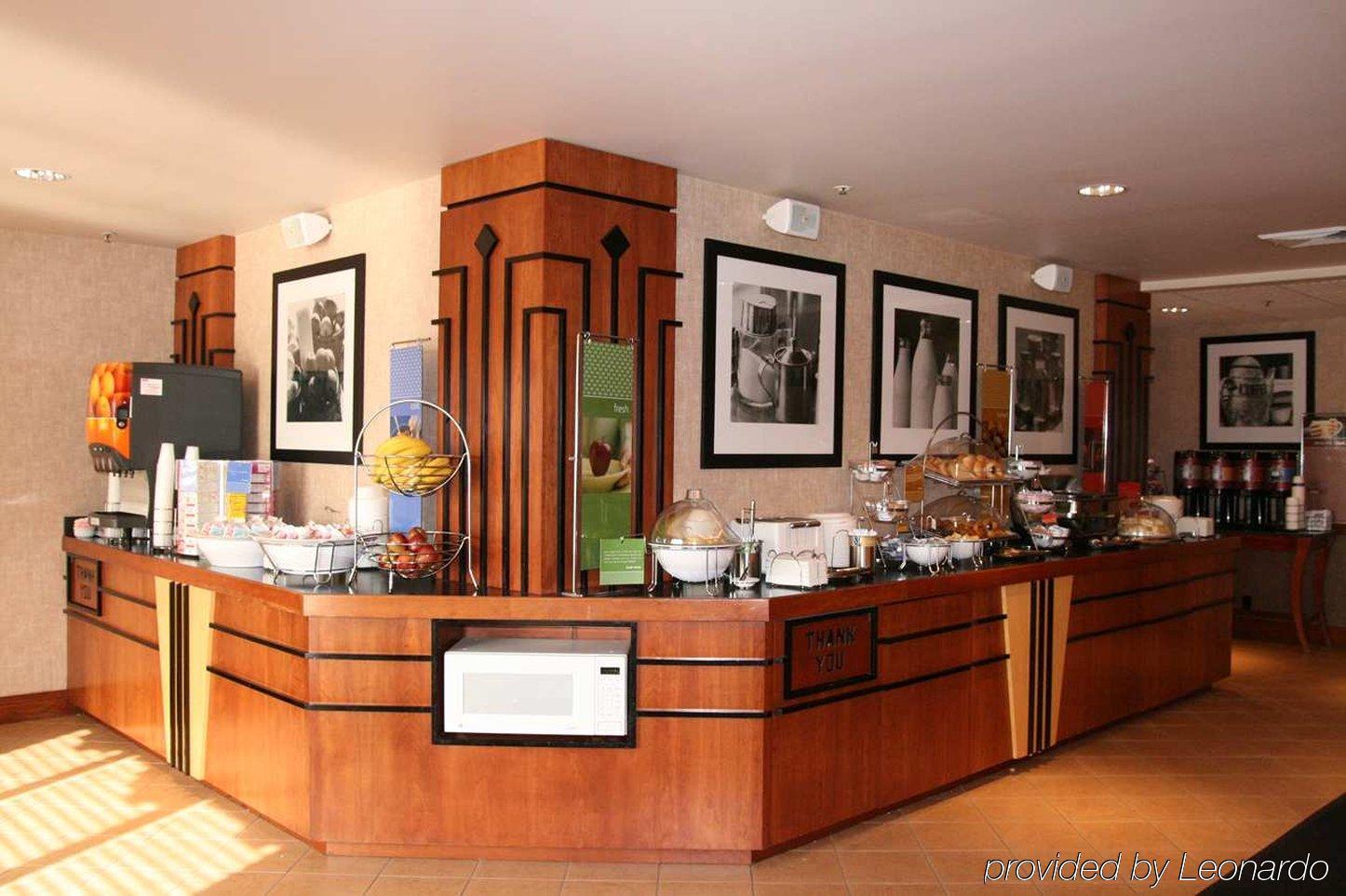 Hampton Inn Columbus/Taylorsville Edinburgh Restaurant bilde
